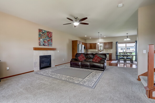 Building Photo - 330 S Legacy Way