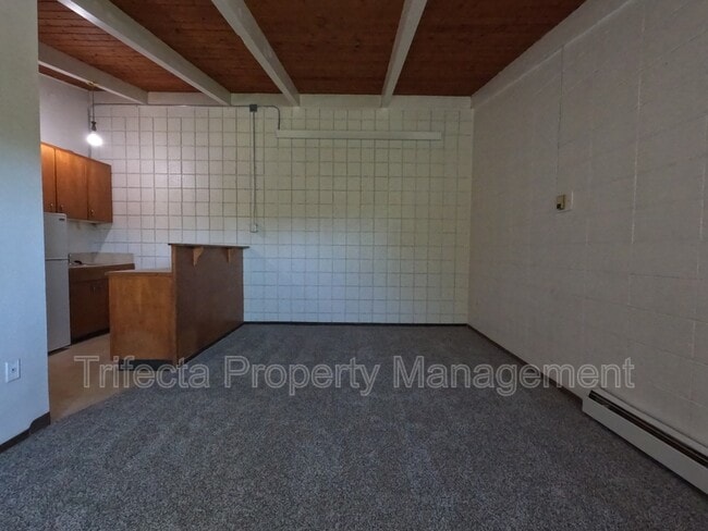 Building Photo - 608B Parker Street