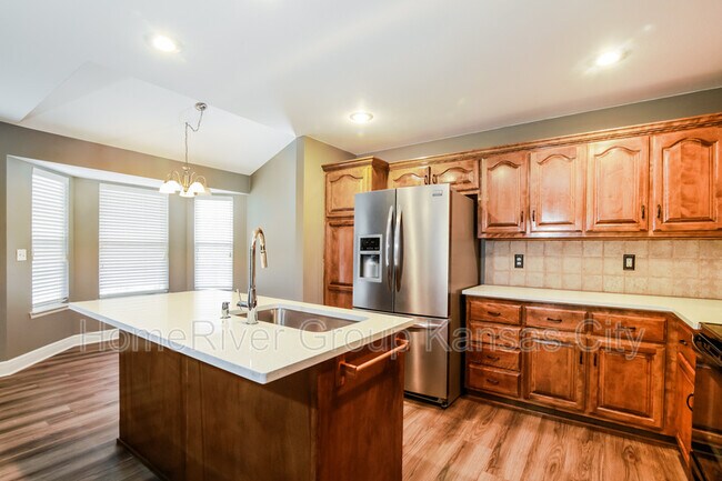 Foto del edificio - 302 E Olive St