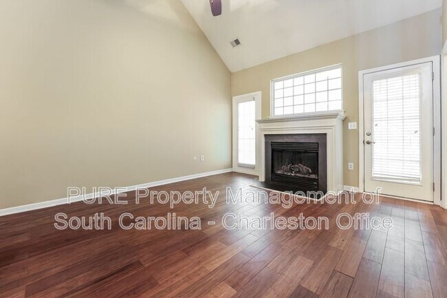 Foto del edificio - 302 Pine Bluff Dr