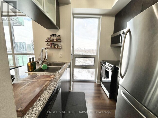 Building Photo - 16 Brookers Ln