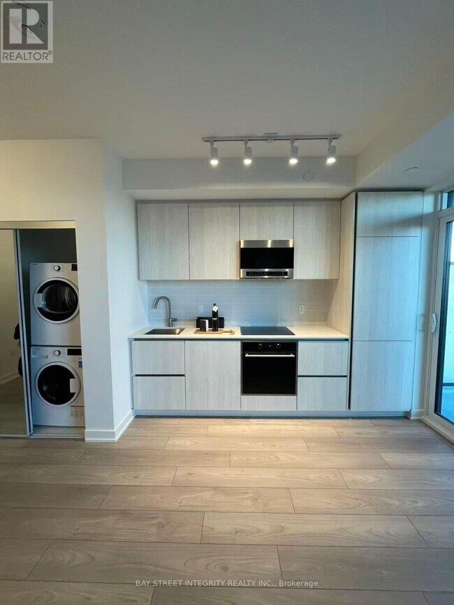 Building Photo - 110 Broadway Ave