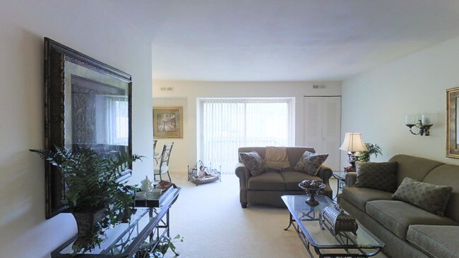 Top Of The Hill Apartments Wilmington De 2br 2ba 1 221 Sf Top Of The Hill Apartments