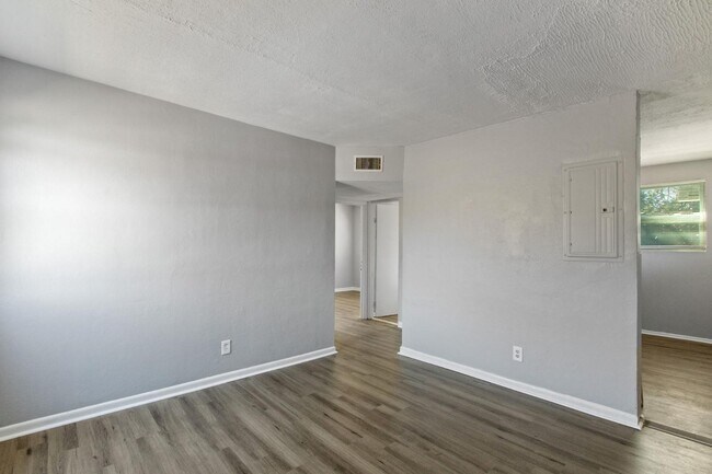 Foto del edificio - 1110 W 29th St
