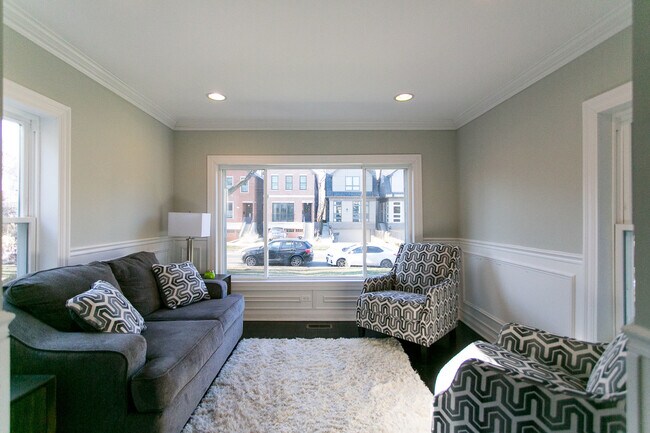 Foto del edificio - 4029 N Harding Ave