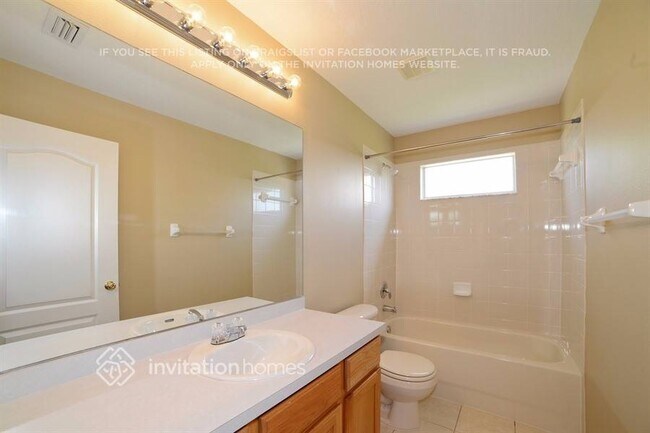 Foto del edificio - 3840 Stornoway Dr