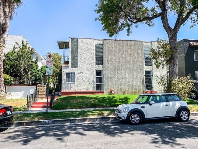 Building Photo - Beautiful 2 bed 2 bath for rent