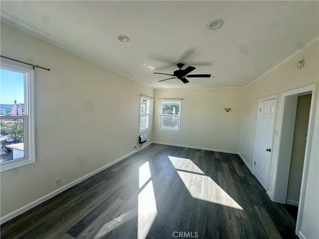 Building Photo - 6330 Franklin Ave