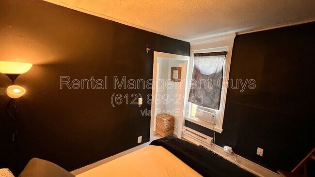 Foto del edificio - 3245 3rd Ave S