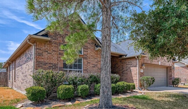 Building Photo - 24707 Dutton Point Dr