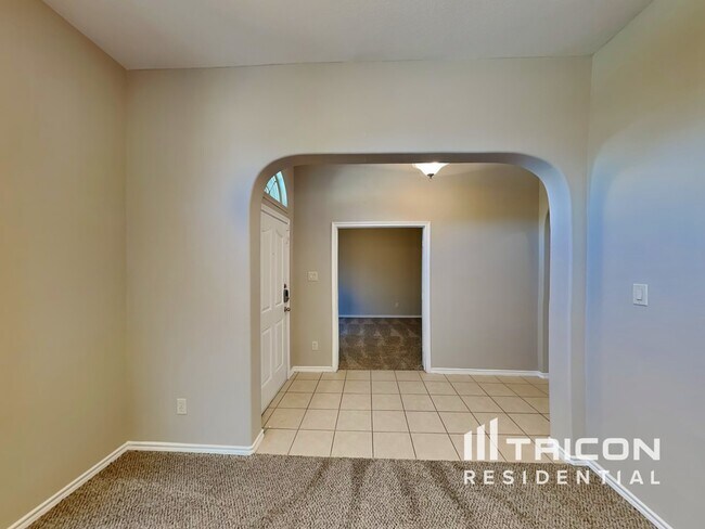Foto del edificio - 718 River Run Dr