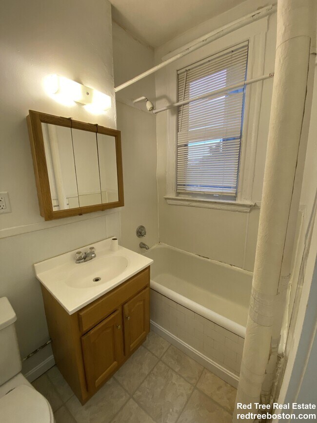 Photo - 1634 Commonwealth Ave Apartment