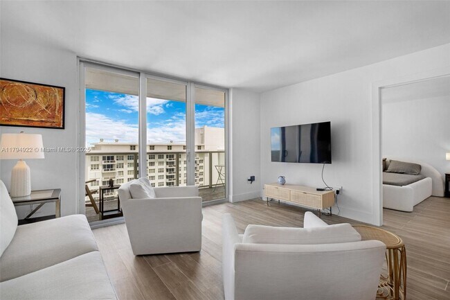 Foto del edificio - 5701 Collins Ave