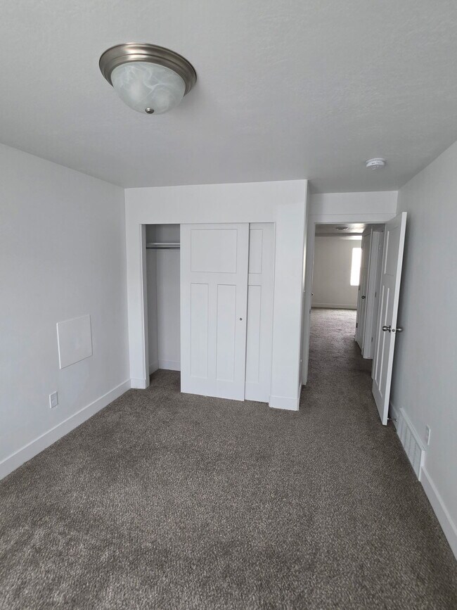 Foto del edificio - 658 N Butte Ln