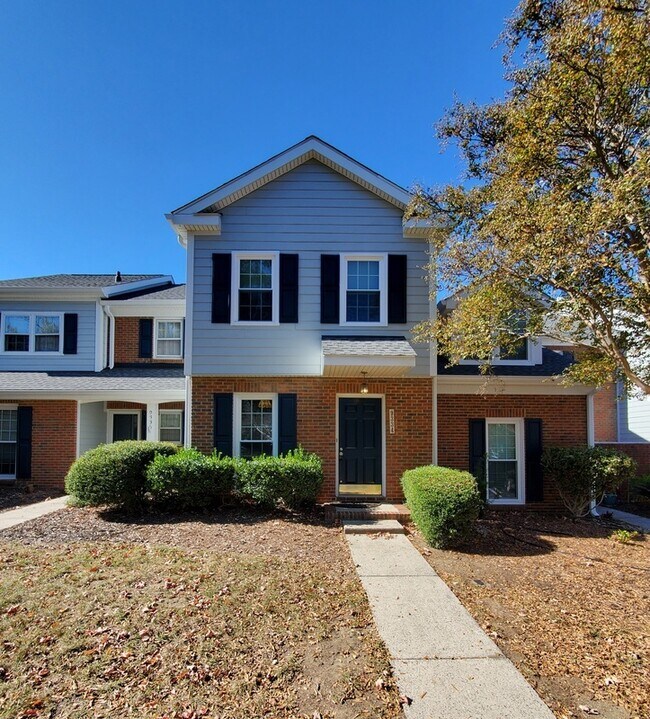 Foto del edificio - 9334 Kings Falls Dr