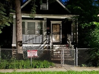 Building Photo - 241 W 118th St