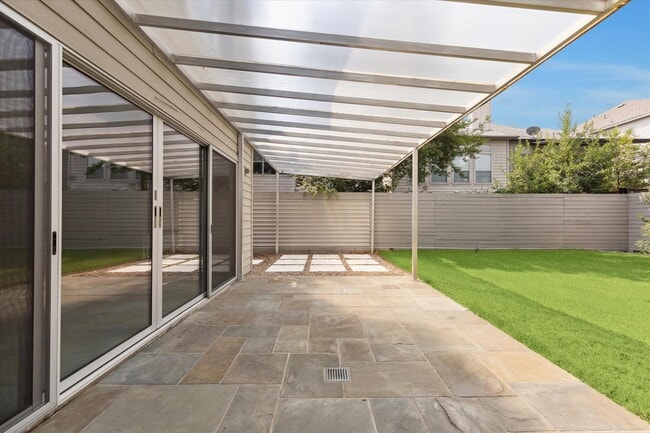 Building Photo - 1222 Marconi St