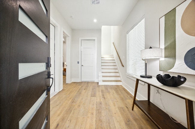 Photo - 1618 Ojeman Rd House