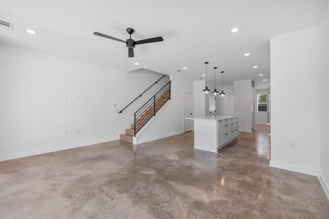 Foto del edificio - 914 Taulbee Ln