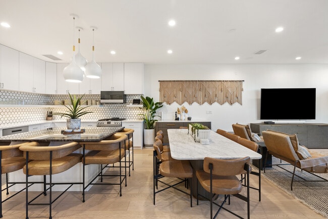 Foto del edificio - 1304 Comal St