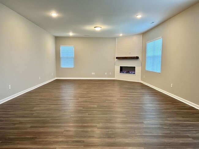 Building Photo - 3334 Tucker Trace