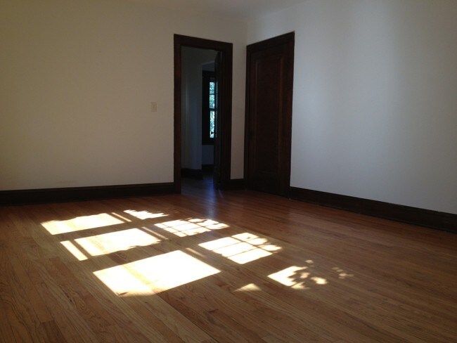 Building Photo - 919 Vilas Ave