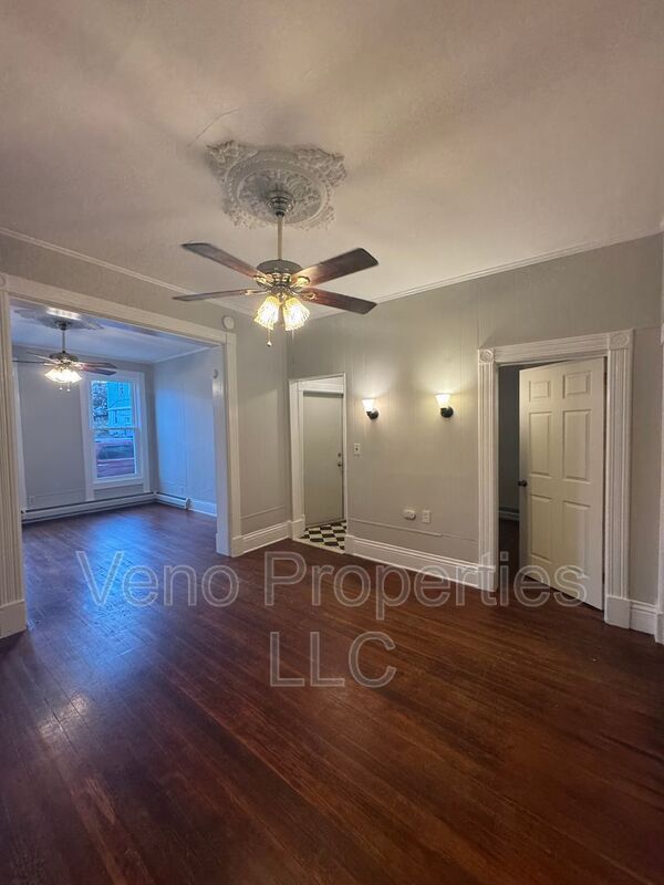 Foto del edificio - 99 Johnston Ave