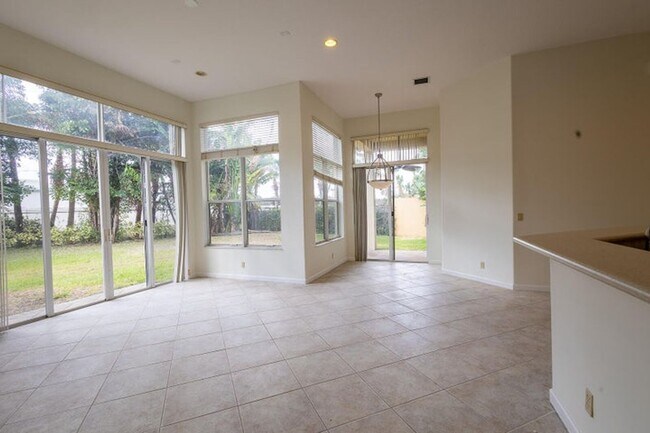 Foto del edificio - 6428 Garden Ct