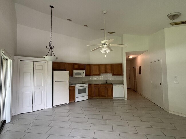 Building Photo - 9878 Perfect Dr