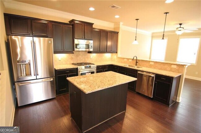 Foto del edificio - 5830 Norfolk ChaseRoad