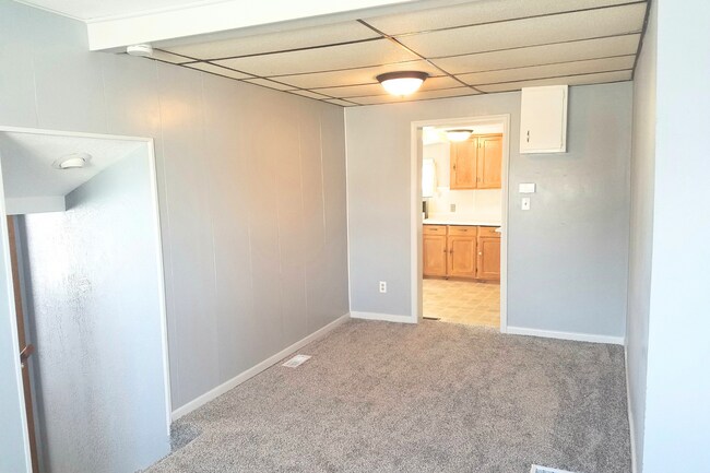 Building Photo - 203 N Lewis Ave
