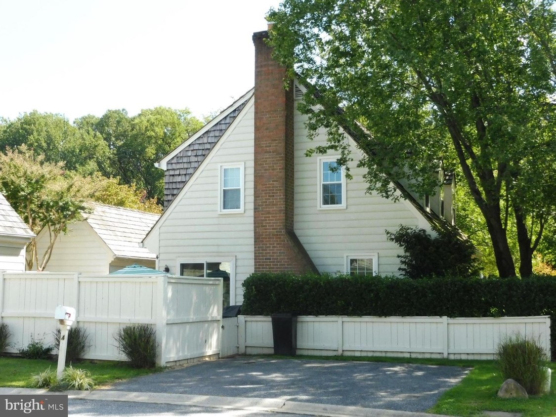 4 Linden Hall Ct, Gaithersburg, MD 20877 House Rental in Gaithersburg