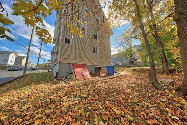 Building Photo - 90 Hillside Ave
