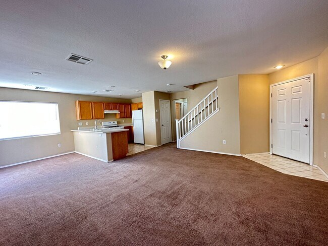 Foto del edificio - Warm Springs and Ft. Apache