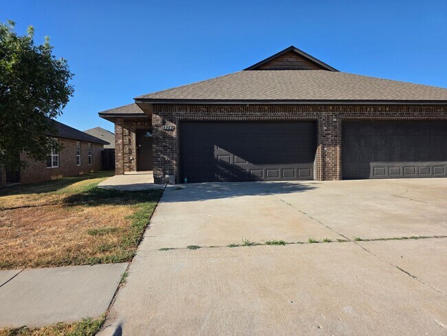 Foto del edificio - 1822 Cypress Ln