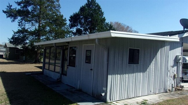 Building Photo - 9941 SW 102nd Ln