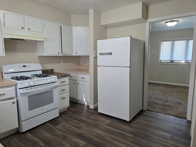 Foto del edificio - 2-Bedroom, 1-Bathroom Home with Basement – $1,100/Month | Accepting Section 8