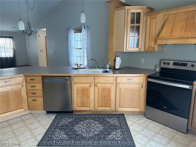 Foto del edificio - 1651 Discovery Rd