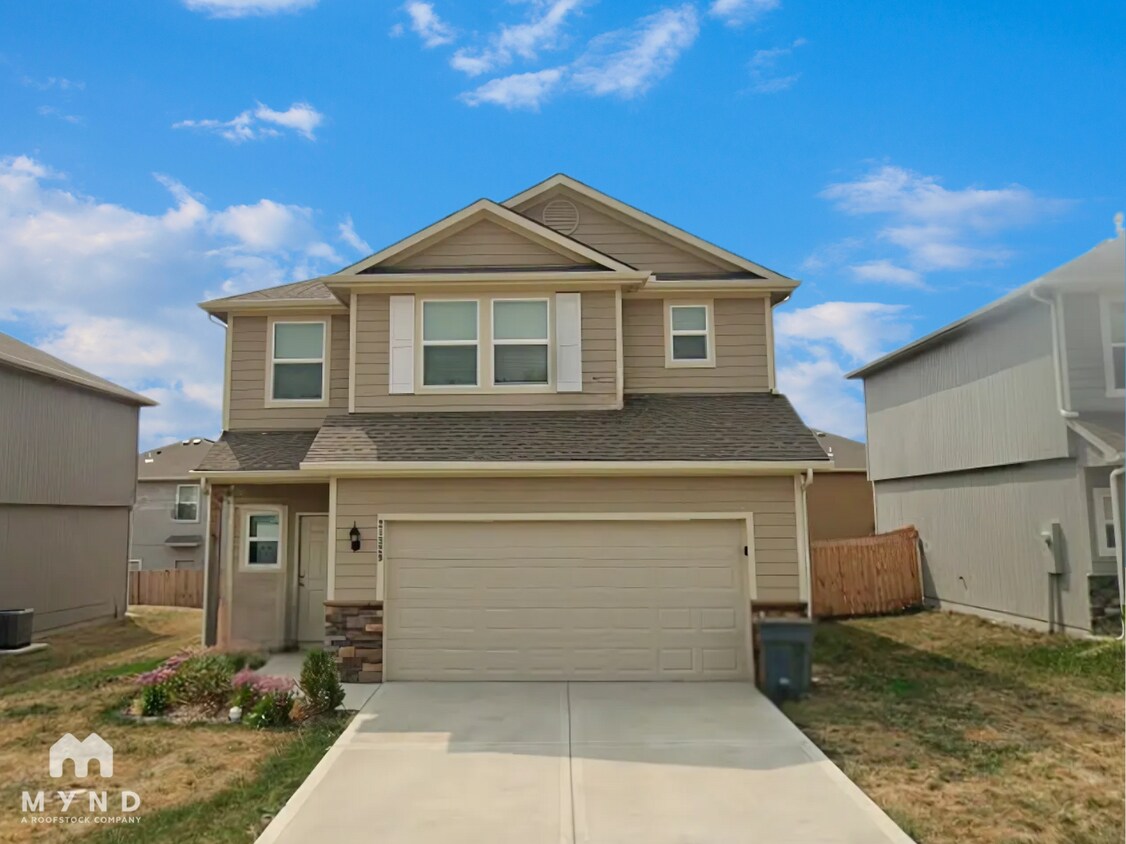 Foto principal - 21329 W 215th Ter