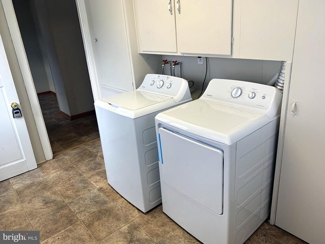 118 N Main St, Chalfont, PA 18914 House Rental in Chalfont, PA