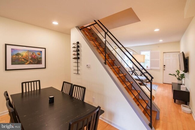 Building Photo - 752 N Uber St