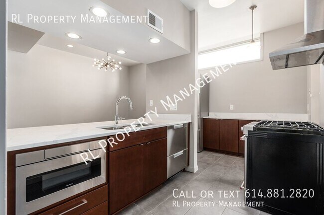 Foto del edificio - WAIVED APPLICATION FEE, 1/2 OFF FIRST FULL...