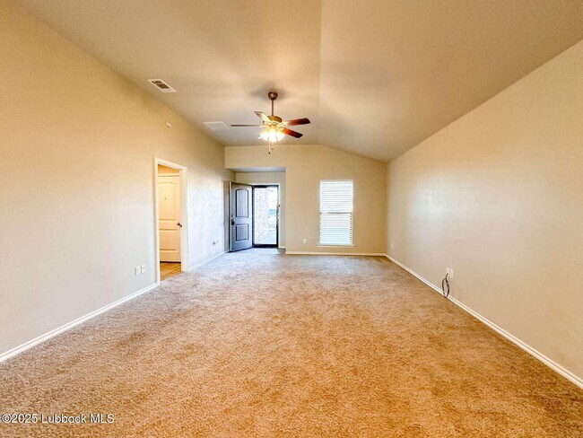 Foto del edificio - 10423 Waverly Ave