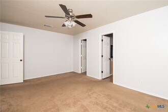Building Photo - 3309 Lorena Dr