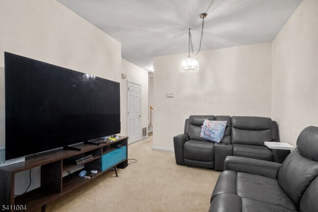 Foto del edificio - 137 Stratford Dr