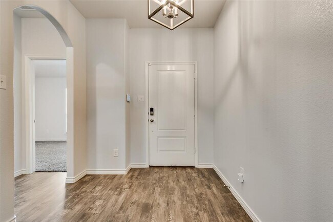 Building Photo - 3133 Overlook Dr