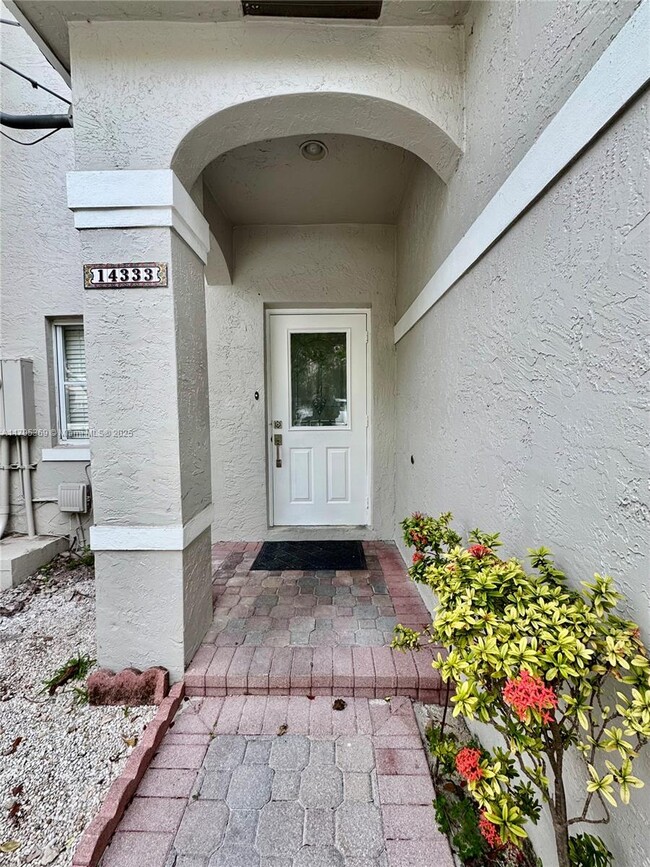 Foto del edificio - 14333 SW 125th Ct