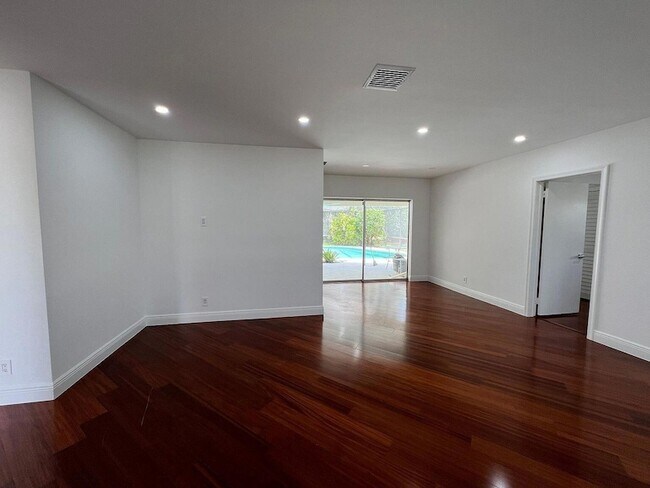 Foto del edificio - 1250 SW 15th Ave
