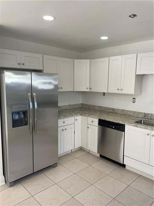 Foto del edificio - 4321 Joycelyn Dr