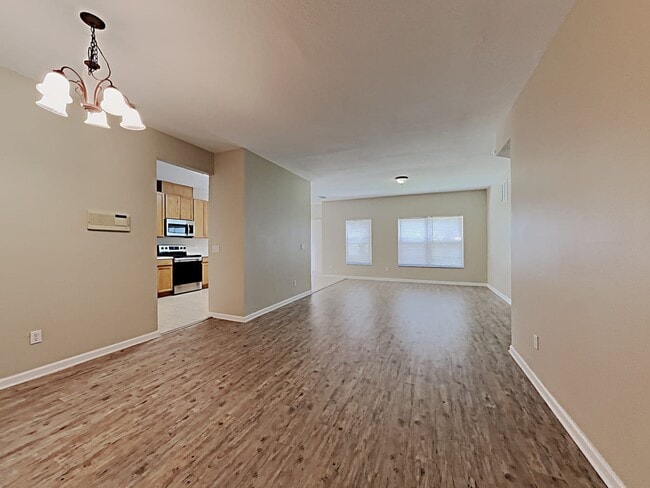 Foto del edificio - 10342 Cypress Trail Dr